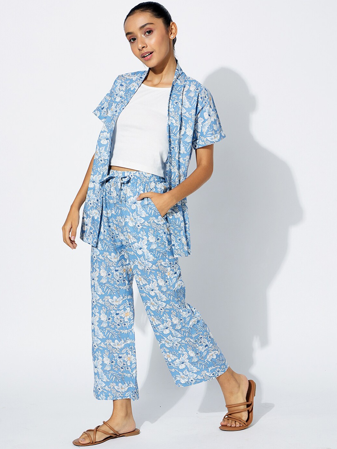 

luyk Girls Floral Printed Pure Cotton T-Shirt And Trousers With Shrug Co-Ords, Blue