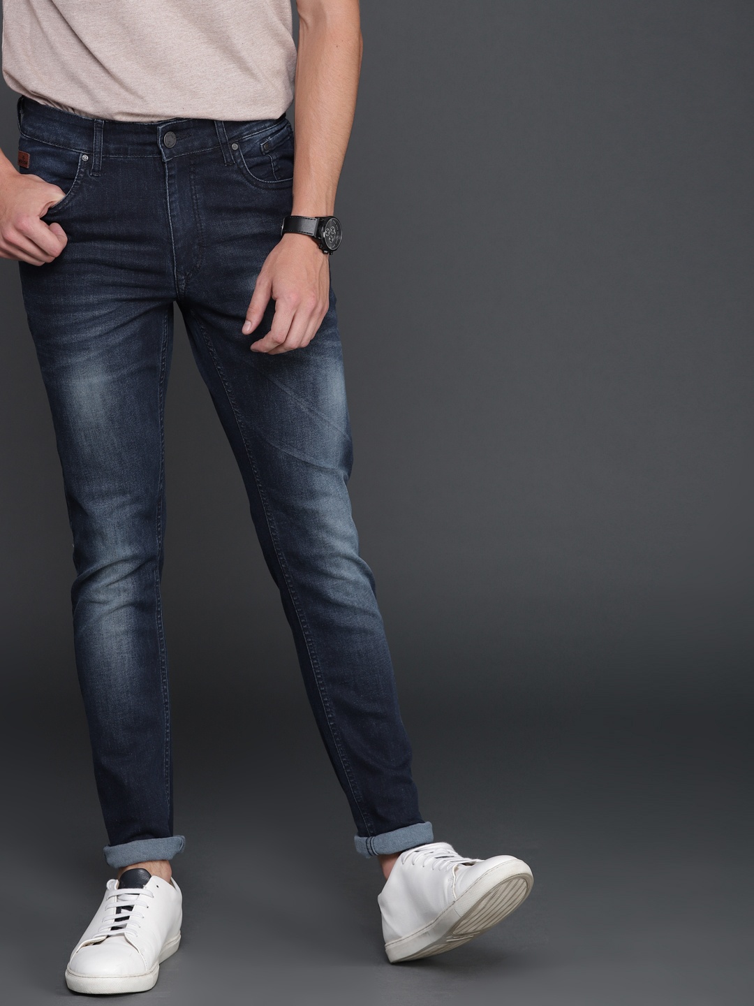 

WROGN Men Blue Slim Fit Mid-Rise Clean Look Stretchable Jeans