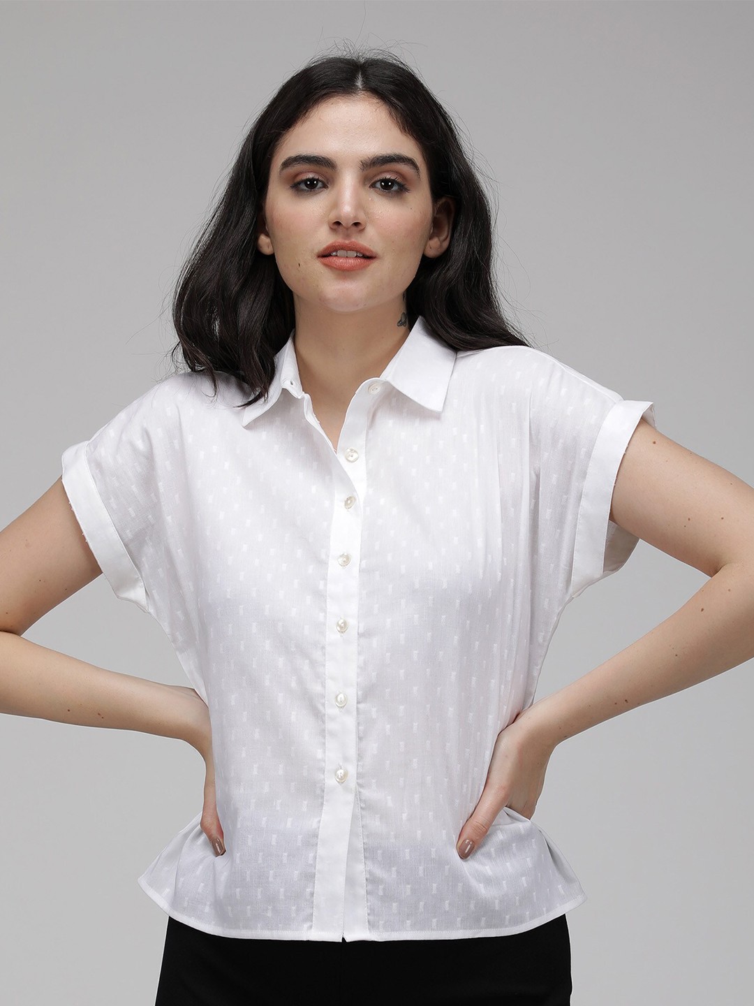 

IDK Extended Sleeves Dobby Shirt Style Top, White