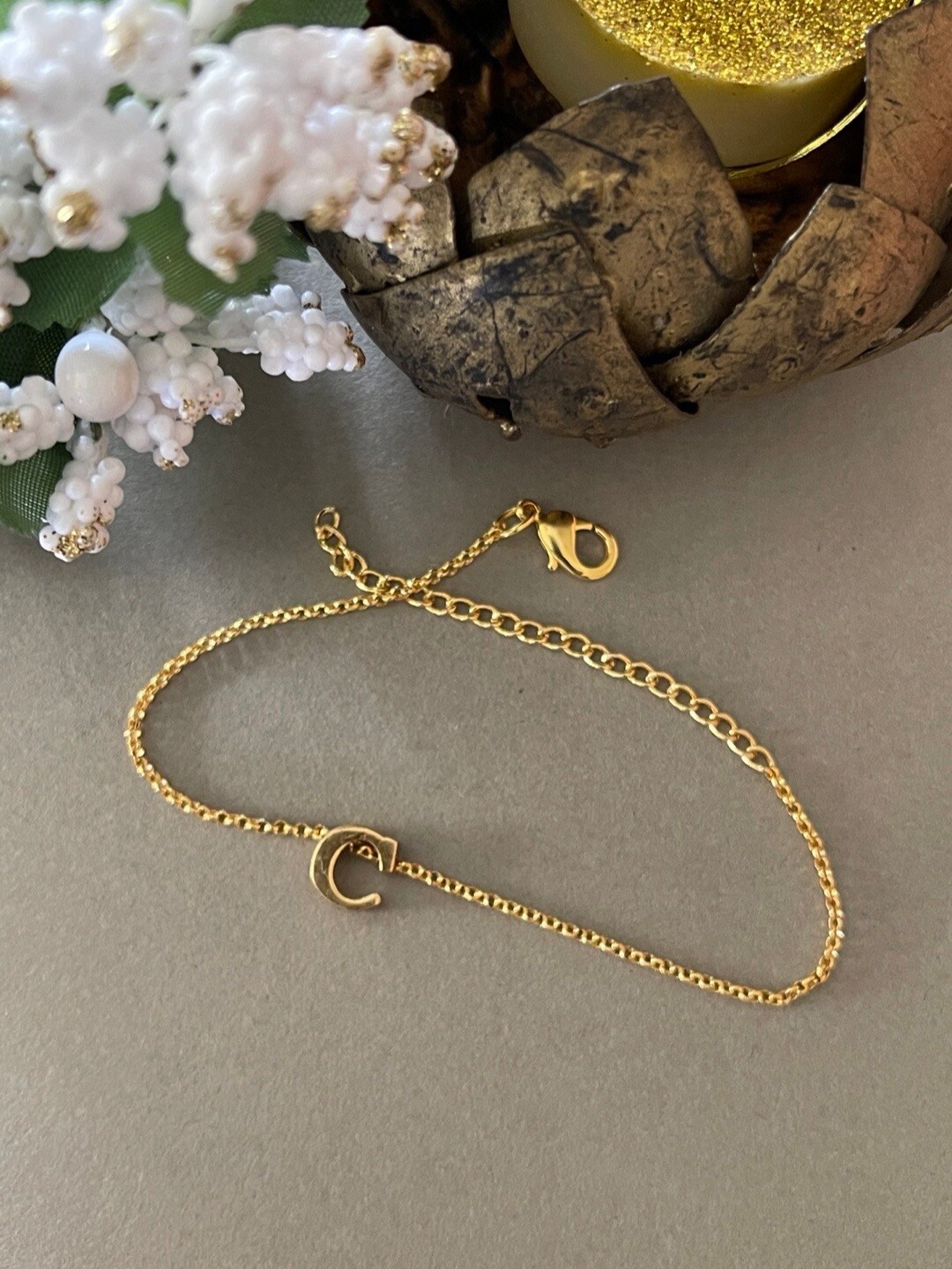 

Digital Dress Room Letter C Bracelet Rakhi, Gold