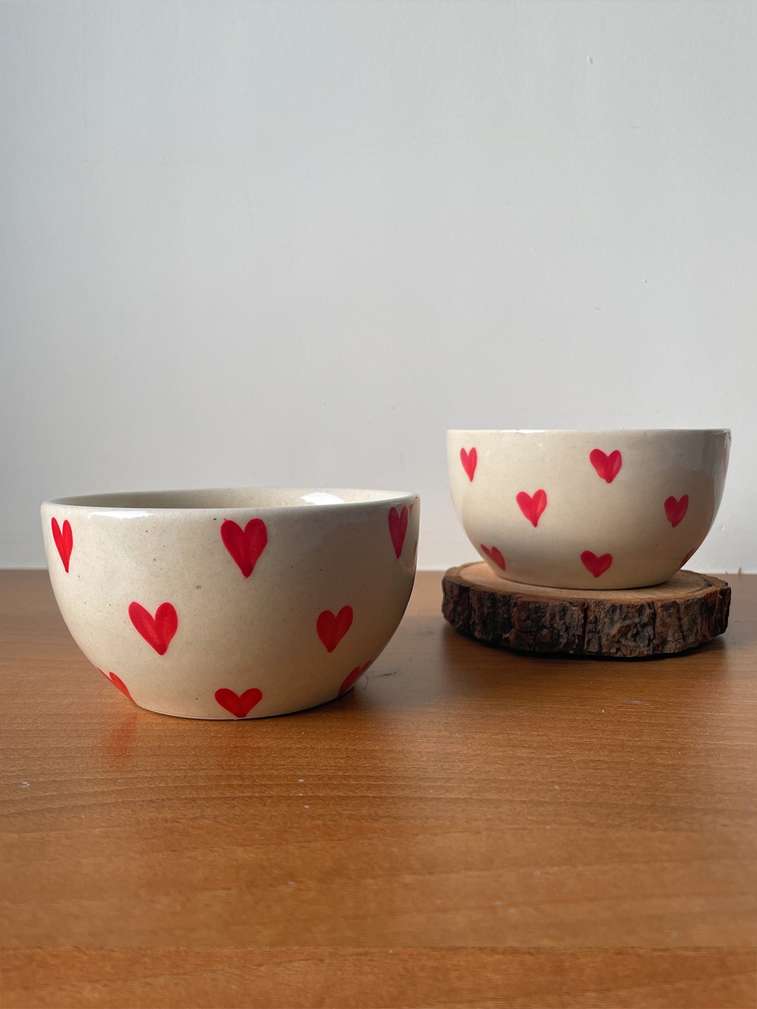 

CasaTrunk Cream-Coloured & Red 2 Pieces Printed Ceramic Glossy Bowls