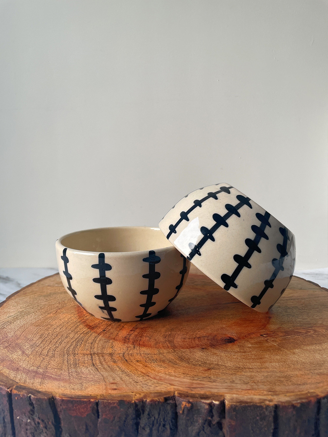 

CasaTrunk Cream-Coloured & Black 2 Pieces Printed Ceramic Glossy Bowls
