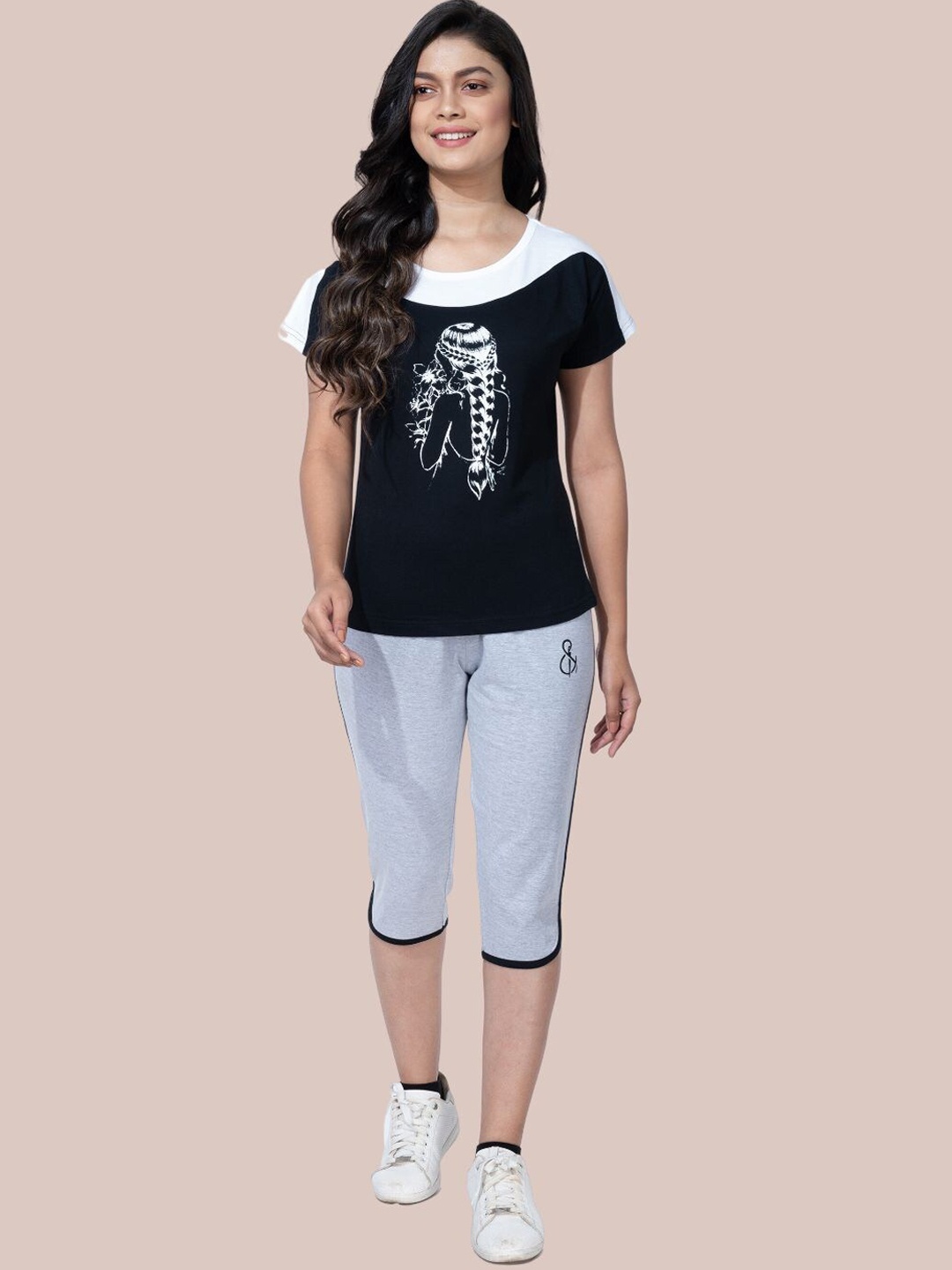 

StyleAOne Women Pure Cotton Printed T-shirt With Capri, Grey