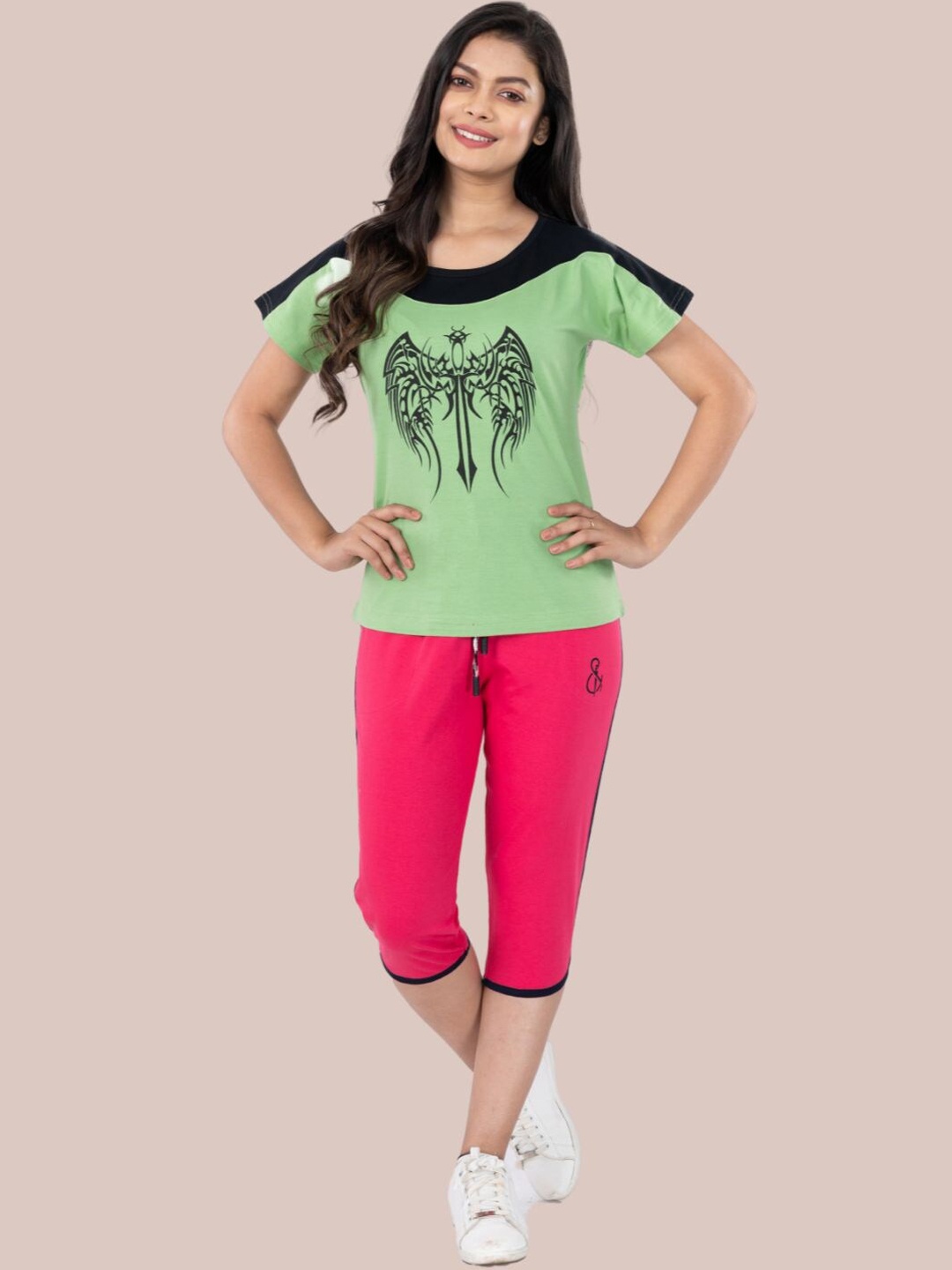 

StyleAOne Graphic Printed Pure Cotton T-Shirt & Capris, Pink
