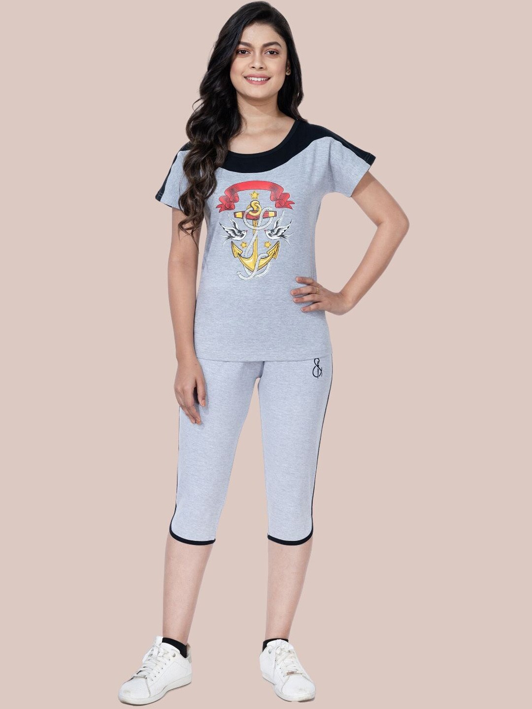 

StyleAOne Conversational Printed Pure Cotton T-shirt With Capris, Grey