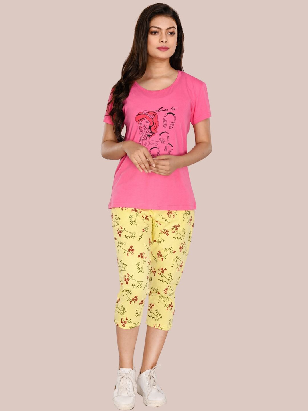 

StyleAOne Pure Cotton Printed T-shirt With Capri, Yellow