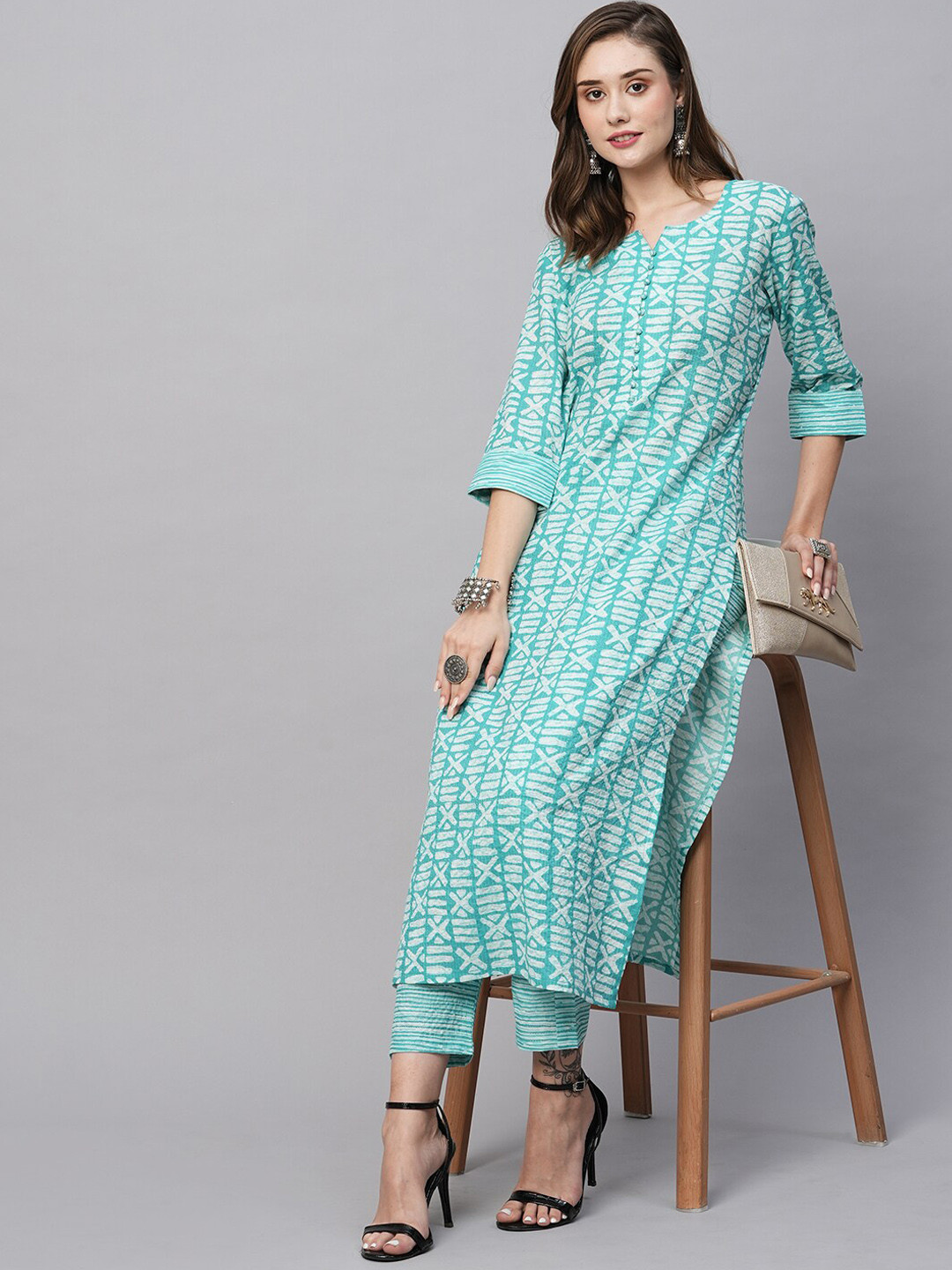 

KALINI Ethnic Motifs Printed Straight Kurta With Trousers, Blue