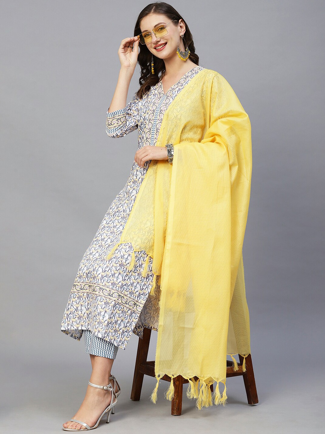 

KALINI Floral Printed Regular Kurta With Trousers & Dupatta, Yellow