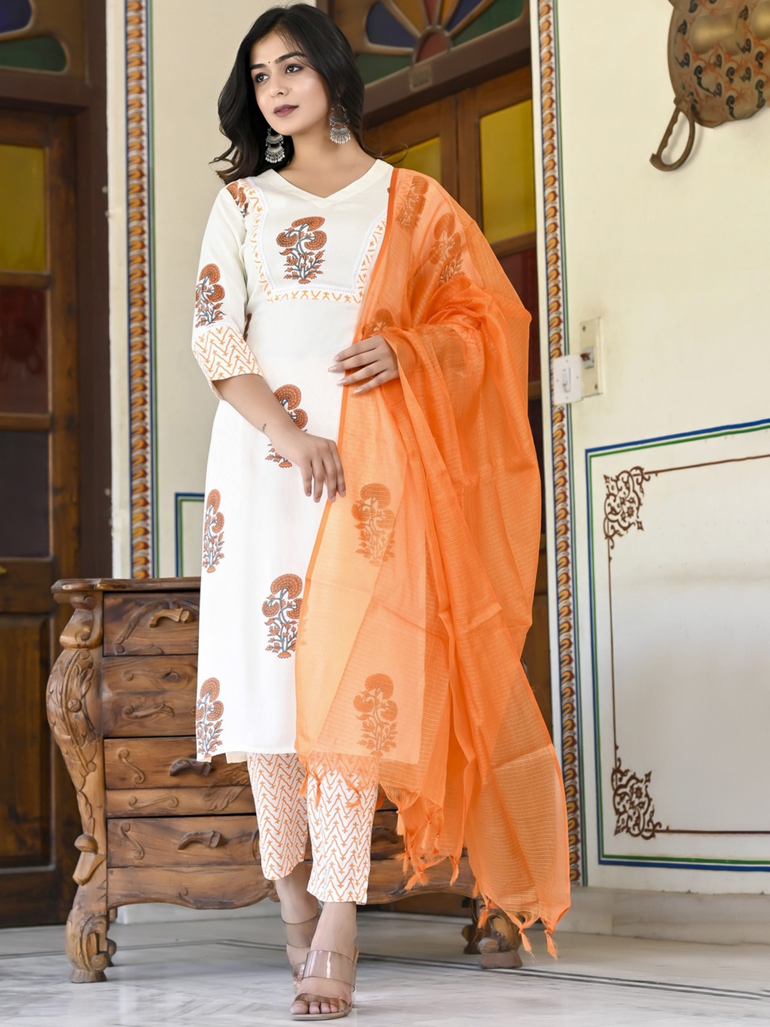 

KALINI Women Floral Printed Regular Kurta With Trousers & Dupatta, White