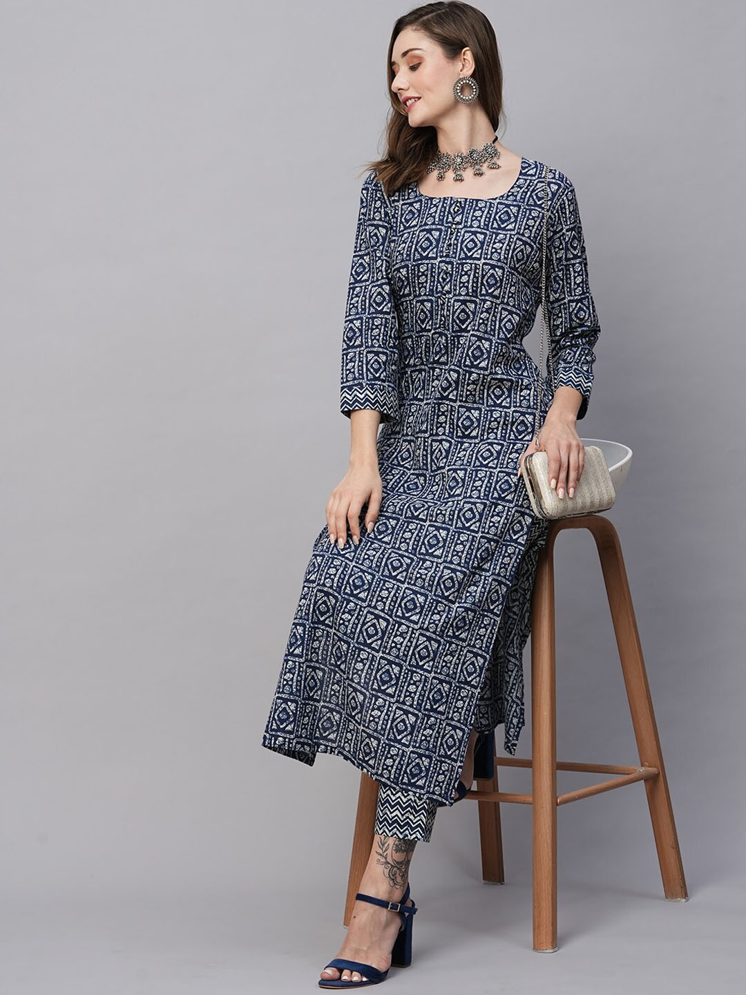 

KALINI Ethnic Motifs Printed Straight Kurta with Trousers, Blue