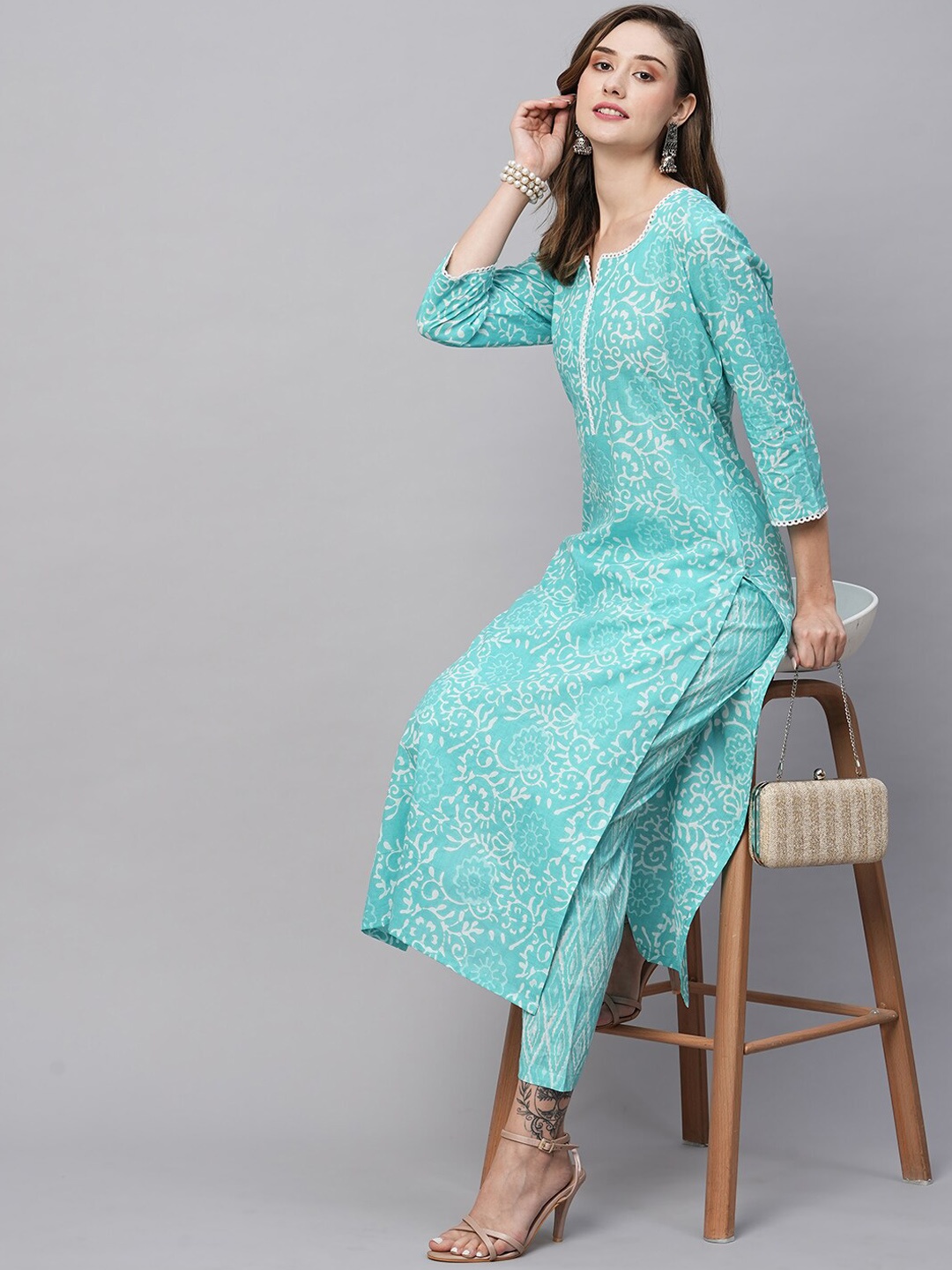 

KALINI Women Ethnic Motifs Printed Regular Kurta With Trousers, Turquoise blue