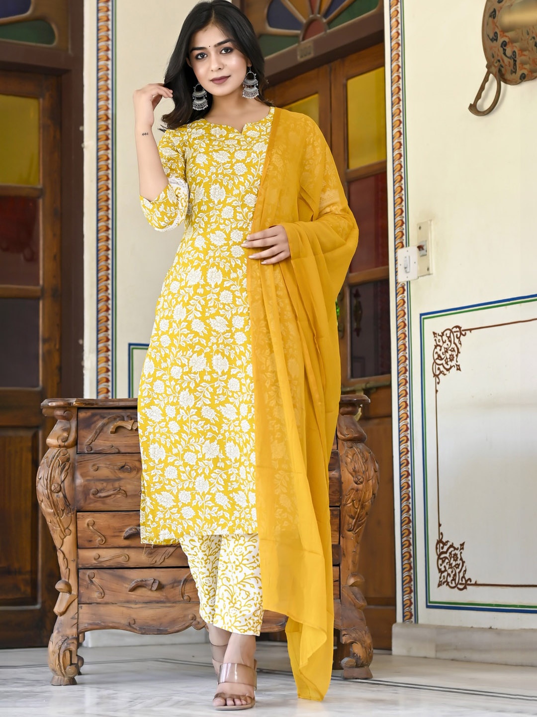 

KALINI Floral Printed Regular Kurta & Trousers With Dupatta, Yellow