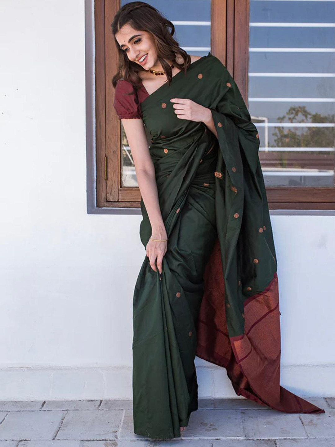 

AVANTIKA FASHION Printed Pure Silk Kanjeevaram Saree, Green