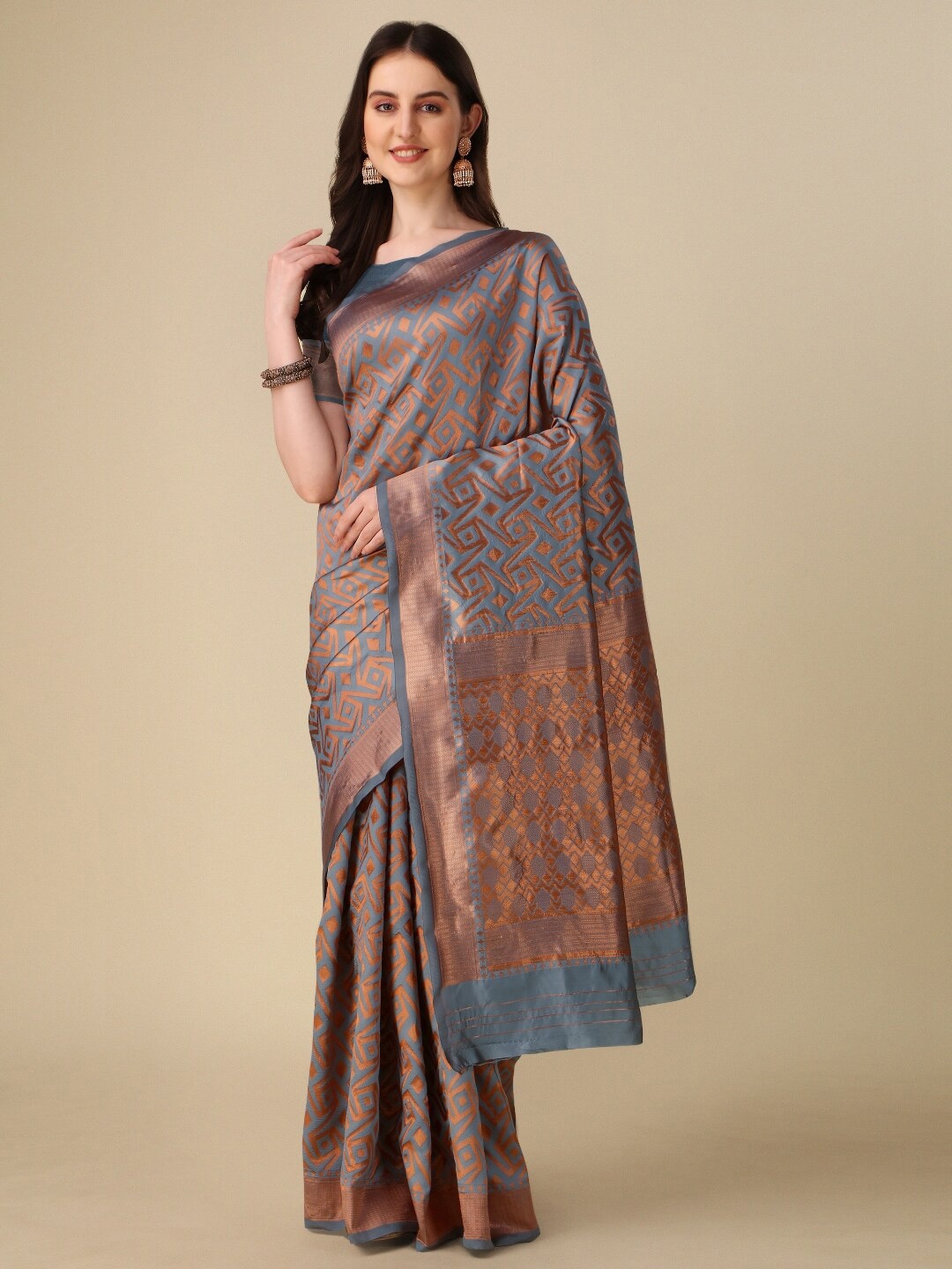 

AVANTIKA FASHION Grey & Copper-Toned Woven Design Zari Pure Silk Kanjeevaram Saree