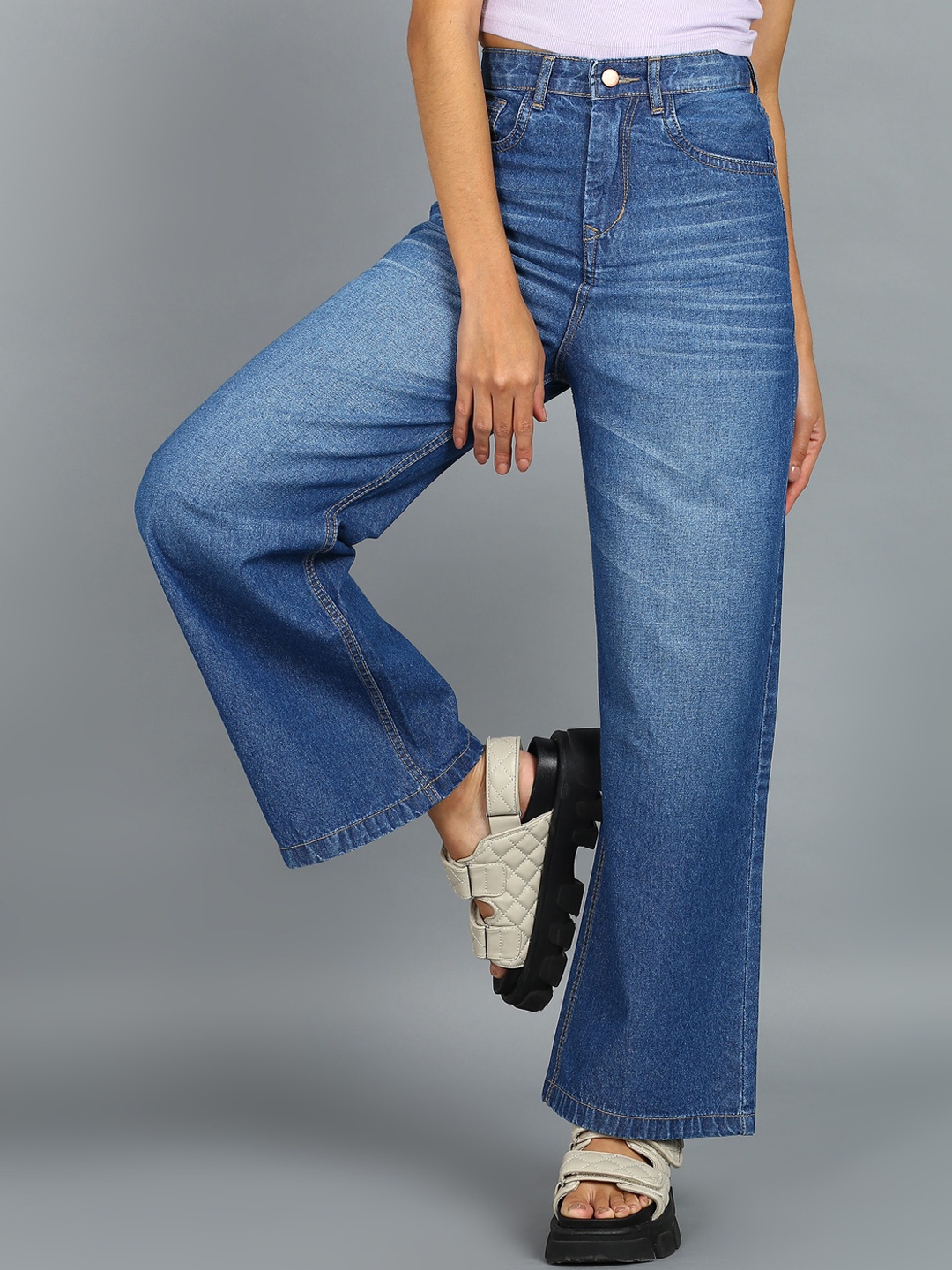 

Urbano Fashion Women Wide Leg Light Fade Whiskers Jeans, Blue