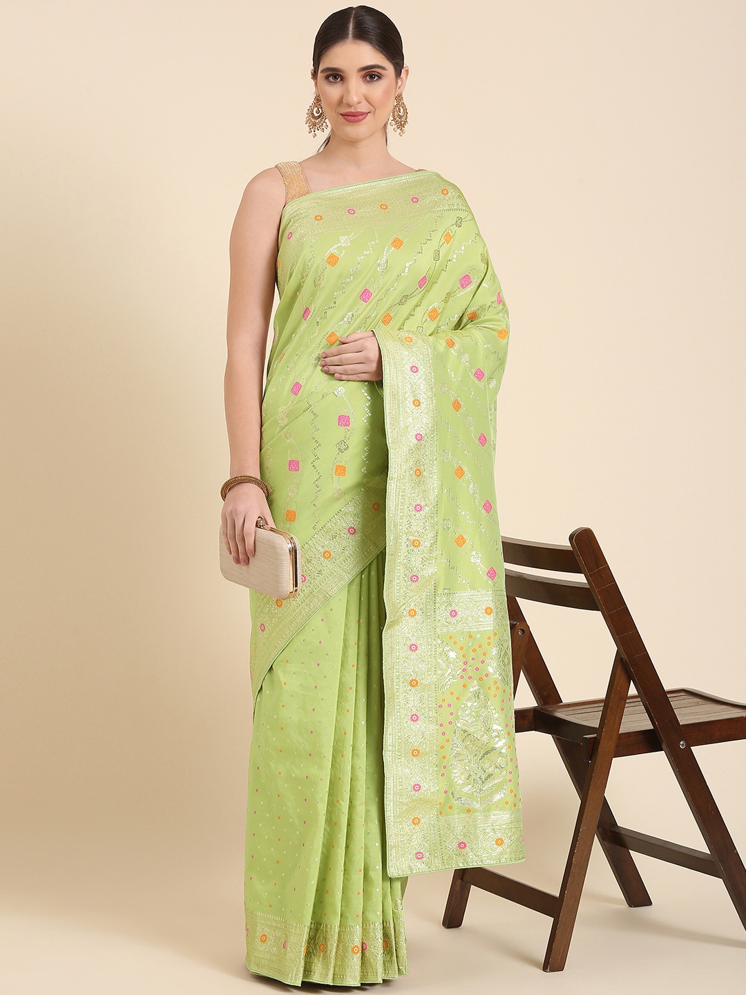 

AYKA CLOTHINGS Woven Design Ethnic Motifs Zari Saree, Green