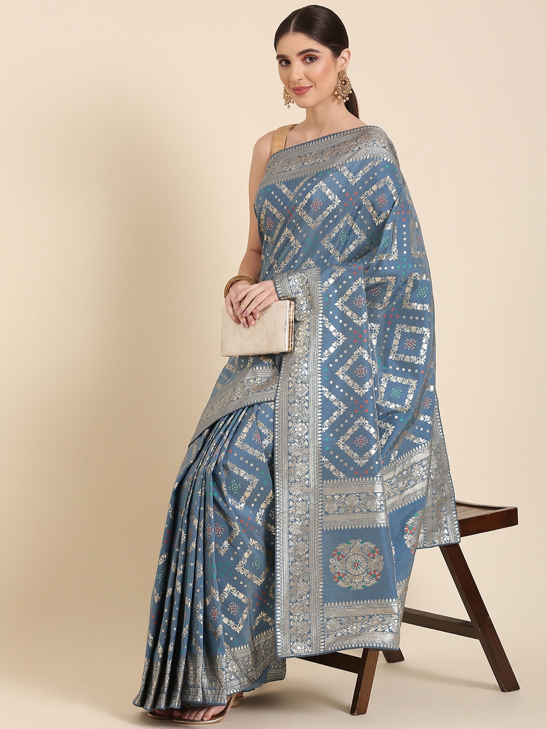 

AYKA CLOTHINGS Woven Design Ethnic Motifs Zari Saree, Grey