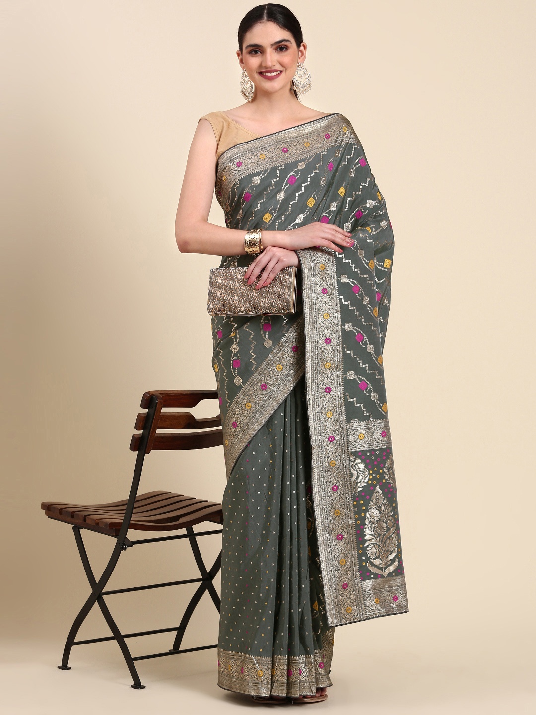 

AYKA CLOTHINGS Woven Design Ethnic Motifs Zari Saree, Grey