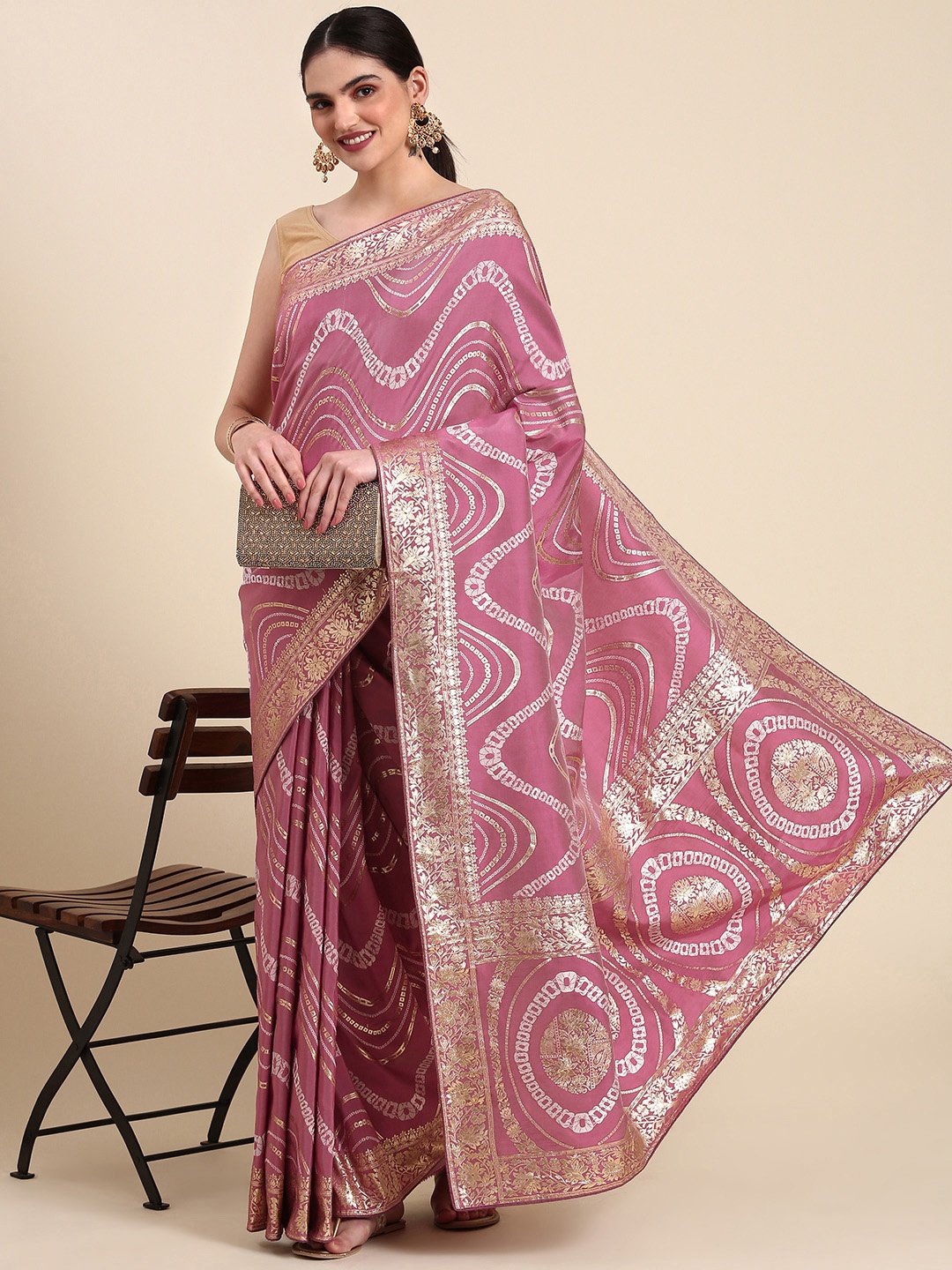 

AYKA CLOTHINGS Woven Design Ethnic Motifs Zari Saree, Pink