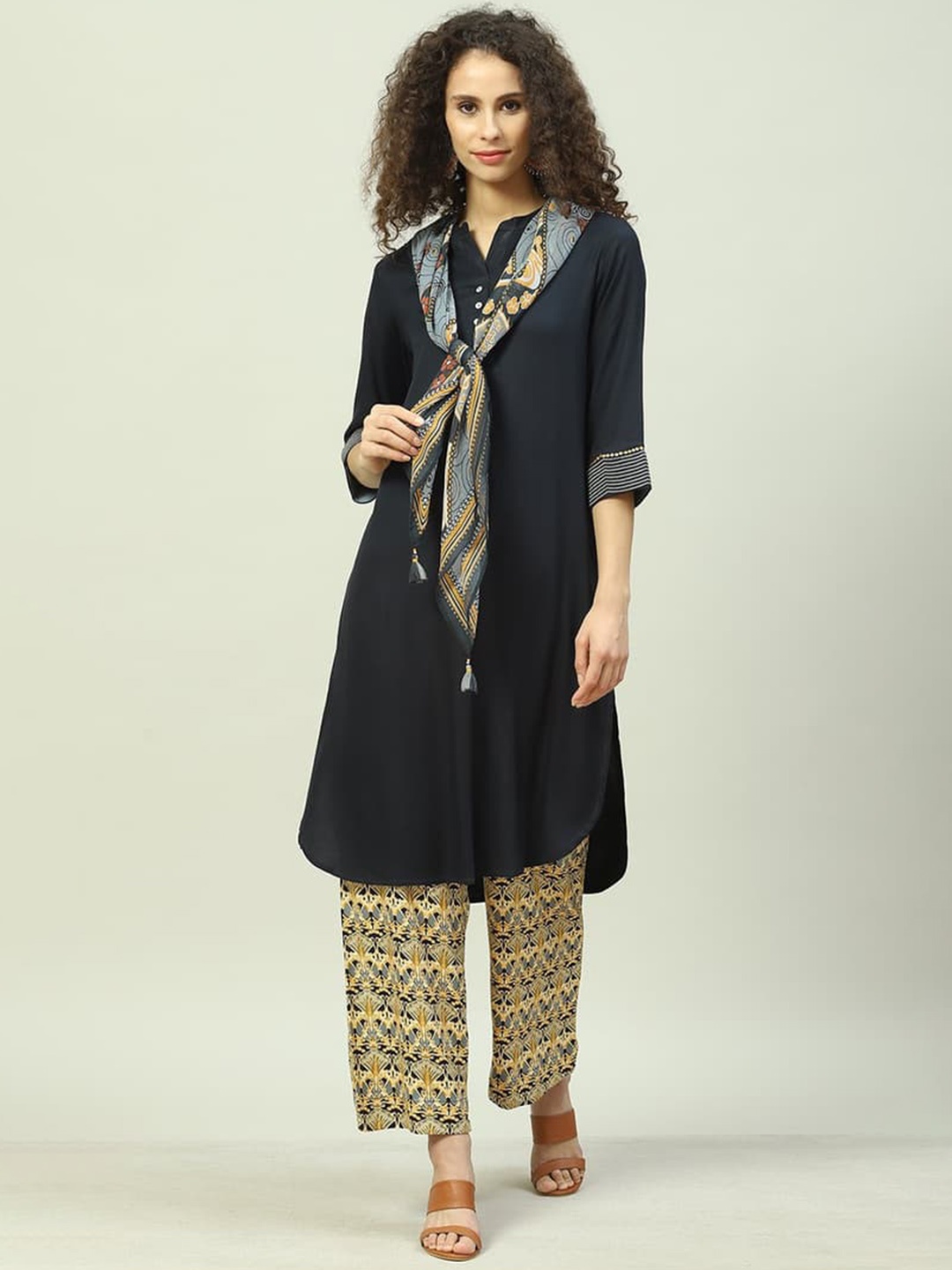 

Biba Ethnic Motifs Printed Kurta With Trousers & Dupatta, Blue