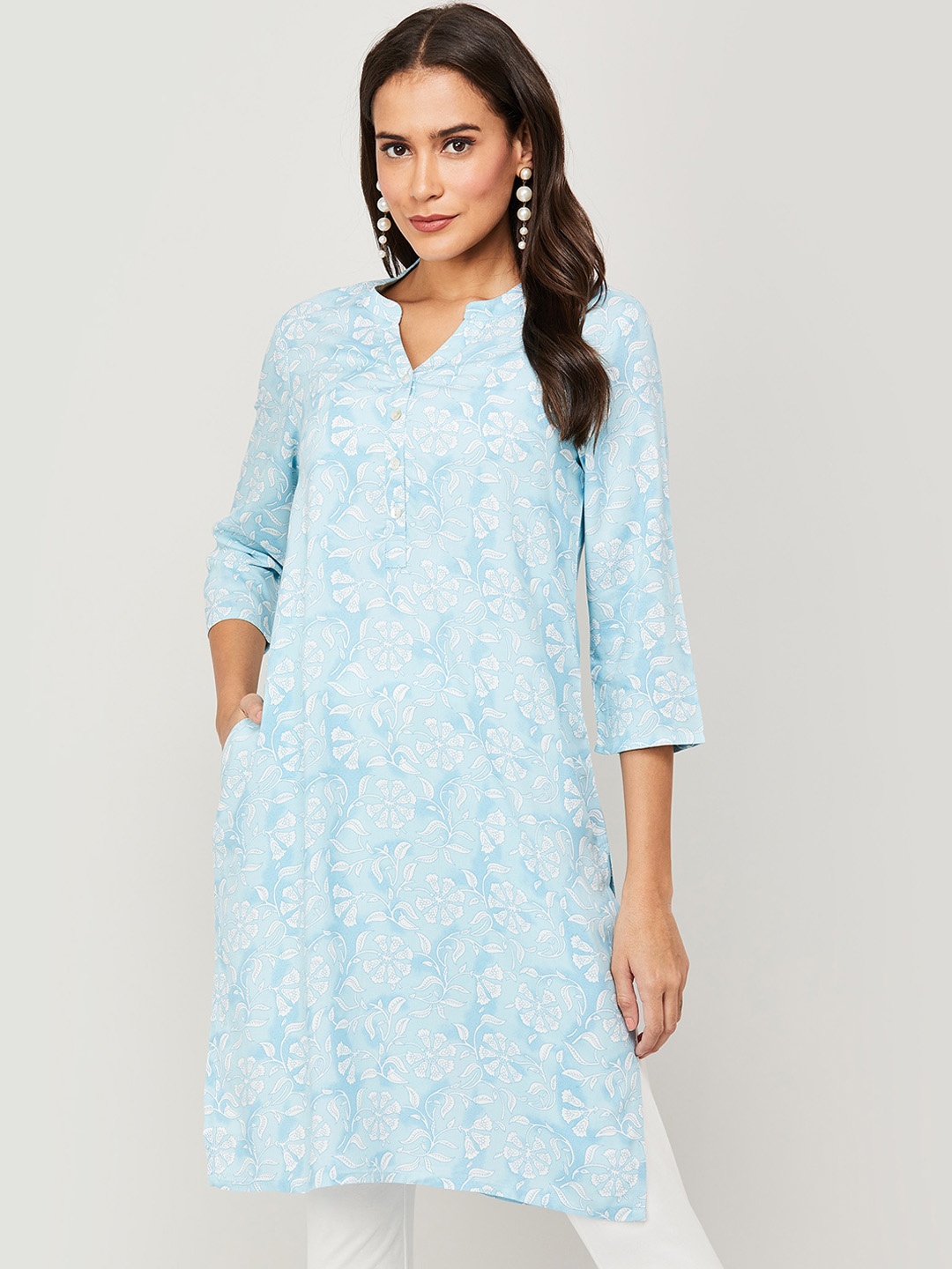 

Melange by Lifestyle Floral Printed Mandarin Collar Straight Kurta, Blue