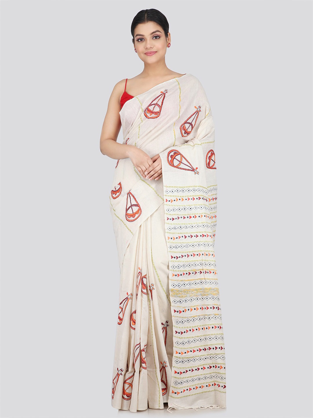 

PinkLoom Ethnic Motifs Kutchi Embroidery Pure Cotton Saree, White