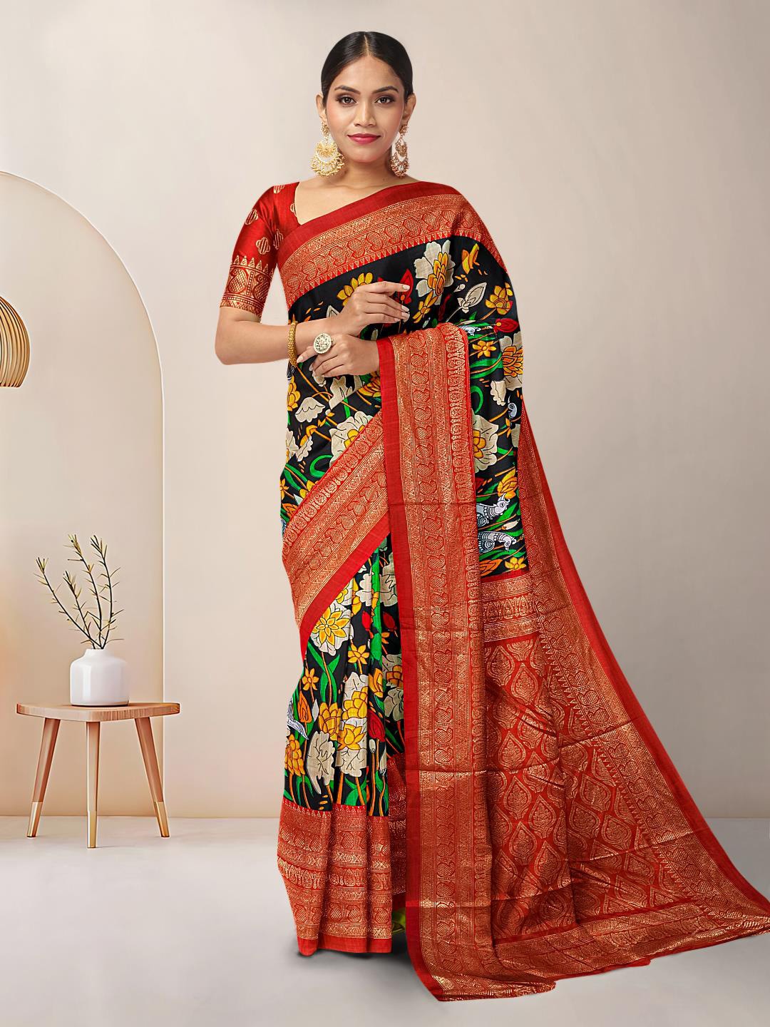 

Kalamandir Kalamkari Printed Zari Saree, Black