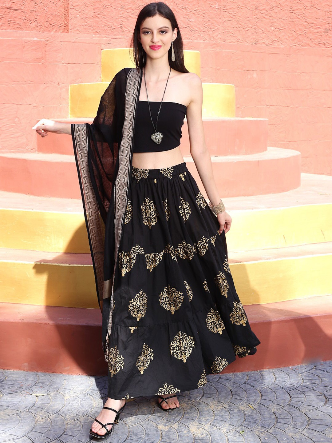 

Sera Printed Crop Top With Skirt & Dupatta, Black