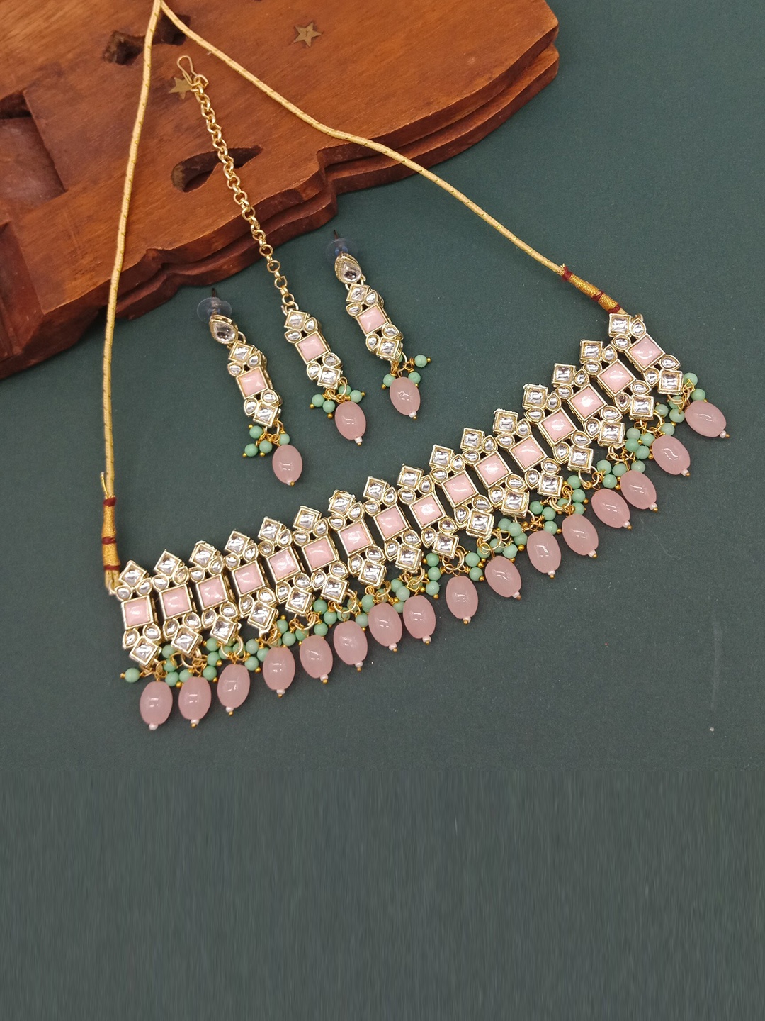 

AASHISH IMITATION Gold-Plated Kundan Studded Jewelry Set