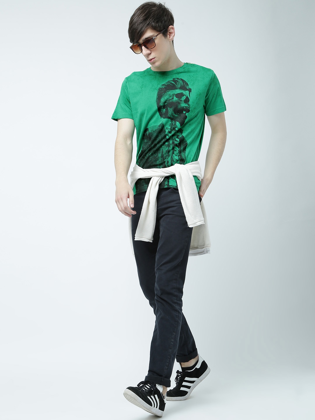 

Huetrap Men Green Printed Round Neck T-shirt