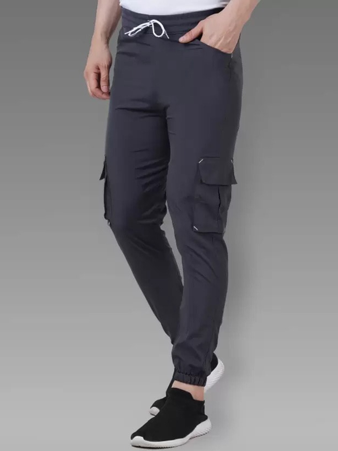 

PLUS 91 Men High-Rise Regular-Fit Cargos, Grey