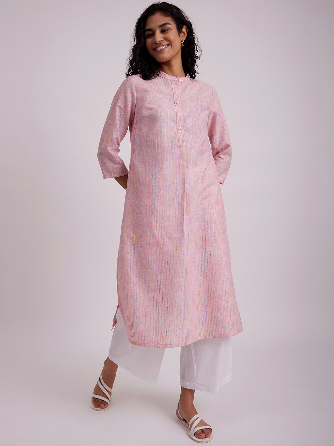 

Pink Fort Women Cotton Mandarin Collar Straight Kurta