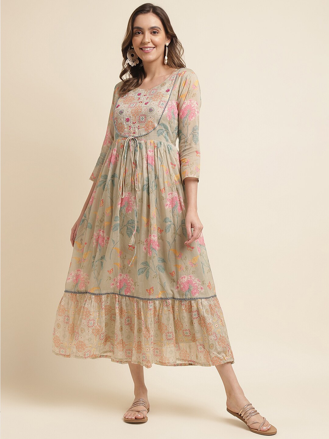 

Ishin Grey Floral Print A-Line Maxi Dress