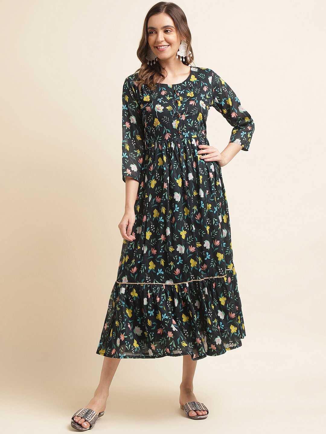 

Ishin Black Floral Print A-Line Midi Dress