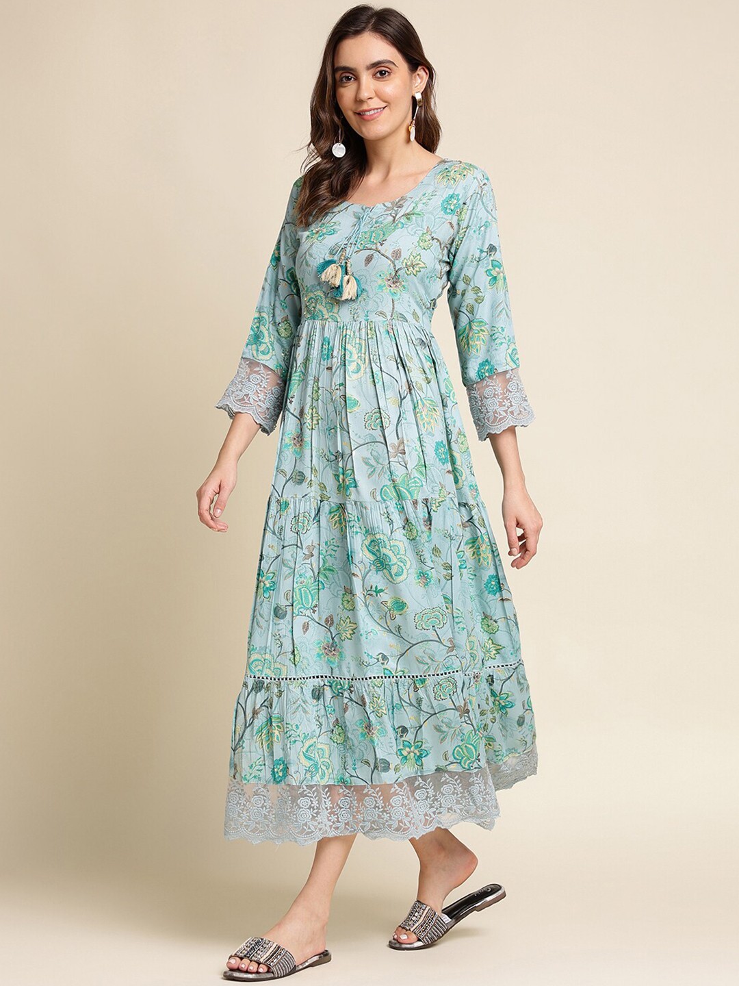 

Ishin Blue Floral Print Bell Sleeve A-Line Maxi Dress