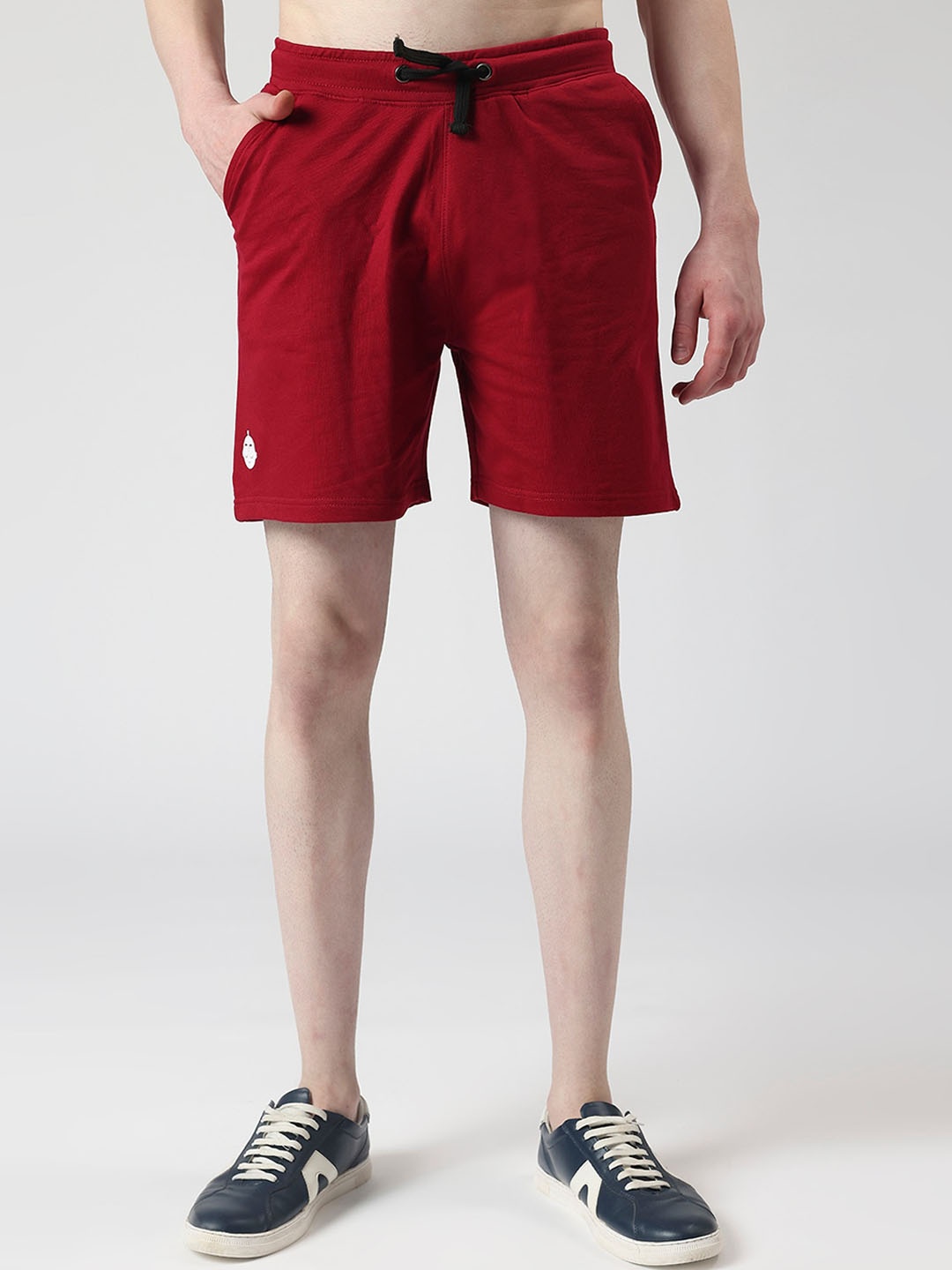 

Manaca Men Mid-Rise Cotton Shorts, Red