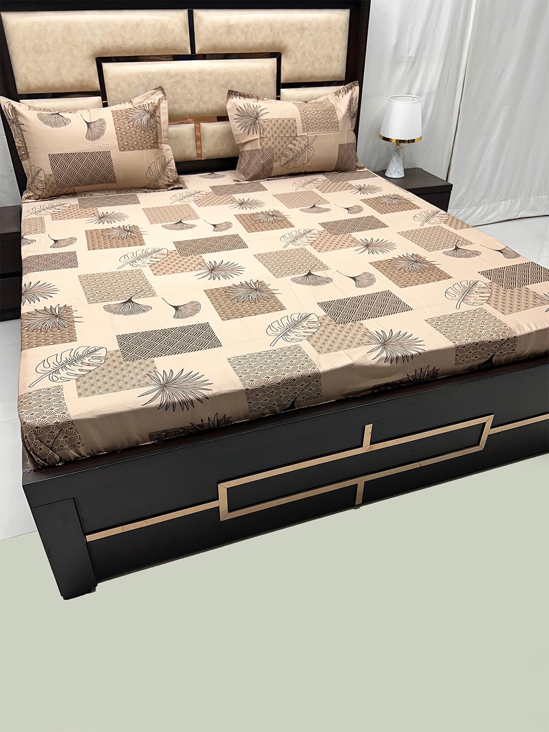 

Pure Decor Divine Fur Brown & Beige Floral King Bedsheet With 2 Pillow Covers