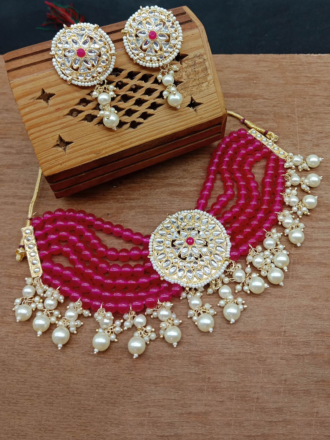 

AASHISH IMITATION Gold-Plated Stone-Studded & Beaded Jewellery Set