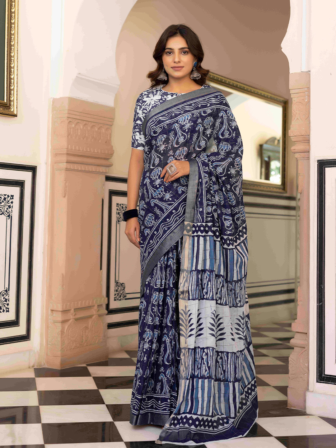

Ragavi Warli Printed Pure Cotton Saree, Blue
