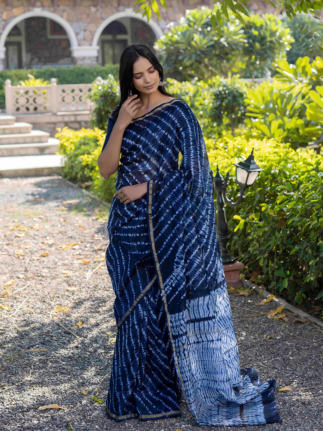 

Ragavi Tie and Dye Pure Cotton Saree, Blue