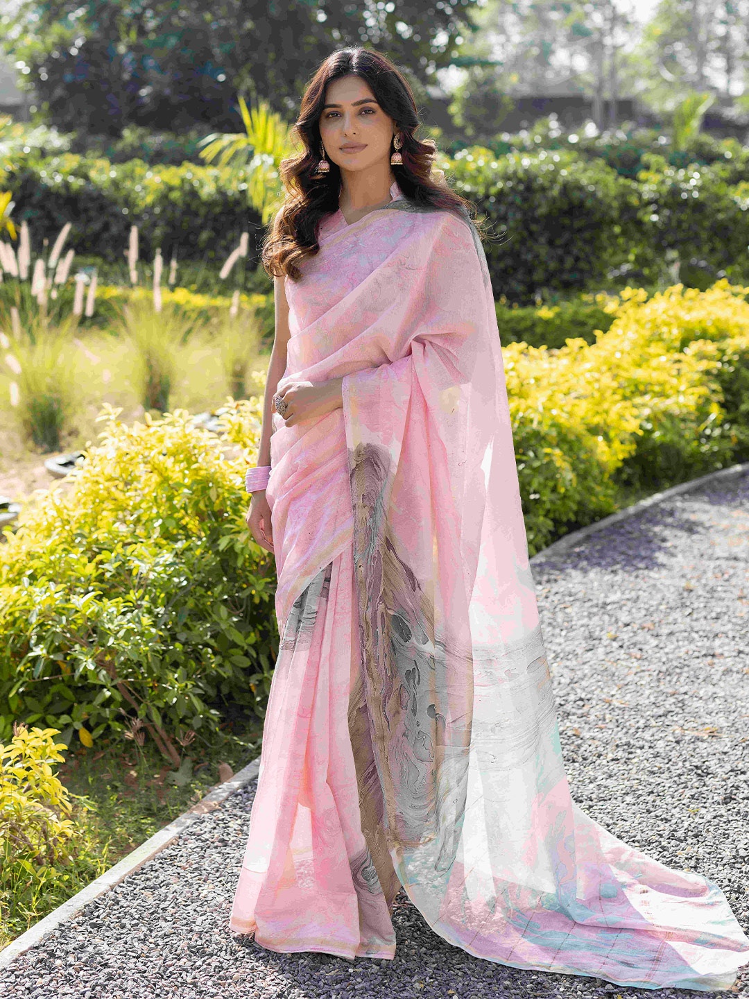 

Ragavi Abstract Printed Pure Cotton Saree, Pink