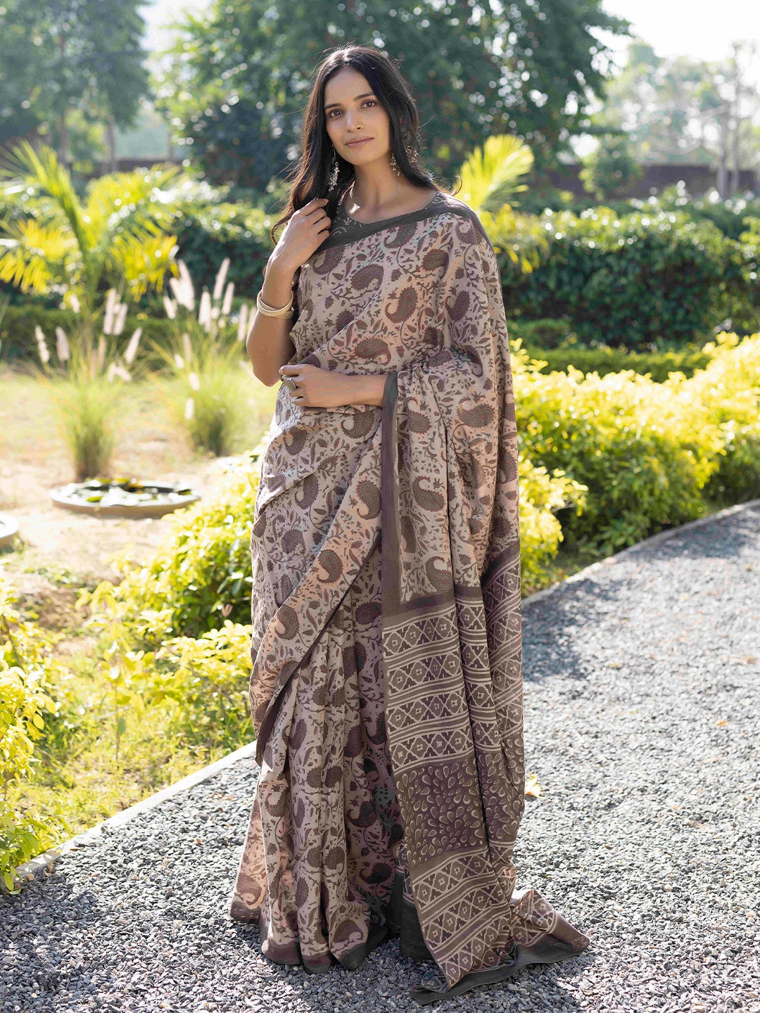 

Ragavi Ethnic Motifs Pure Cotton Saree, Brown