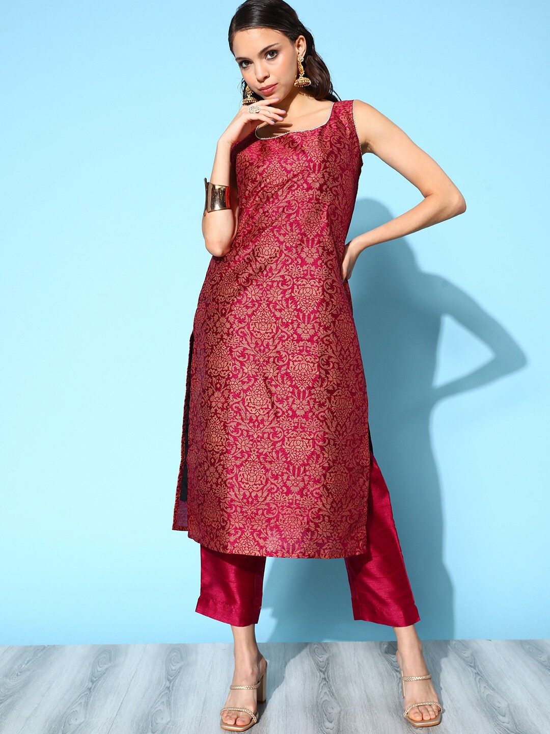 

Ahalyaa Burgundy Ethnic Motif Design Printed Sleeveless Kurta