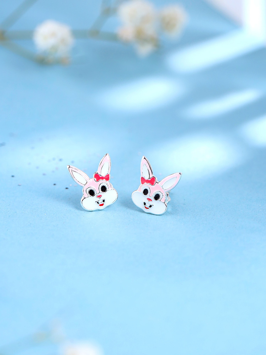 

Raajsi by Yellow Chimes Contemporary Cat Design Studs Earrings, White