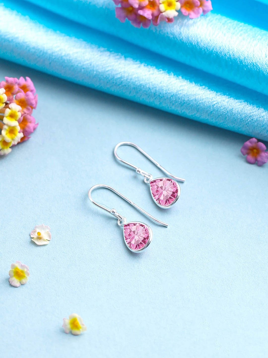 

Raajsi by Yellow Chimes Contemporary Studs Earrings, Pink