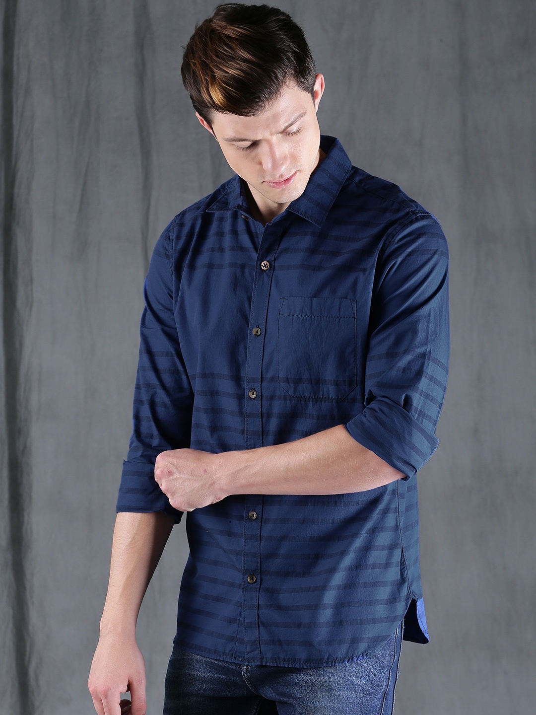 

WROGN Men Blue Slim Fit Striped Casual Shirt