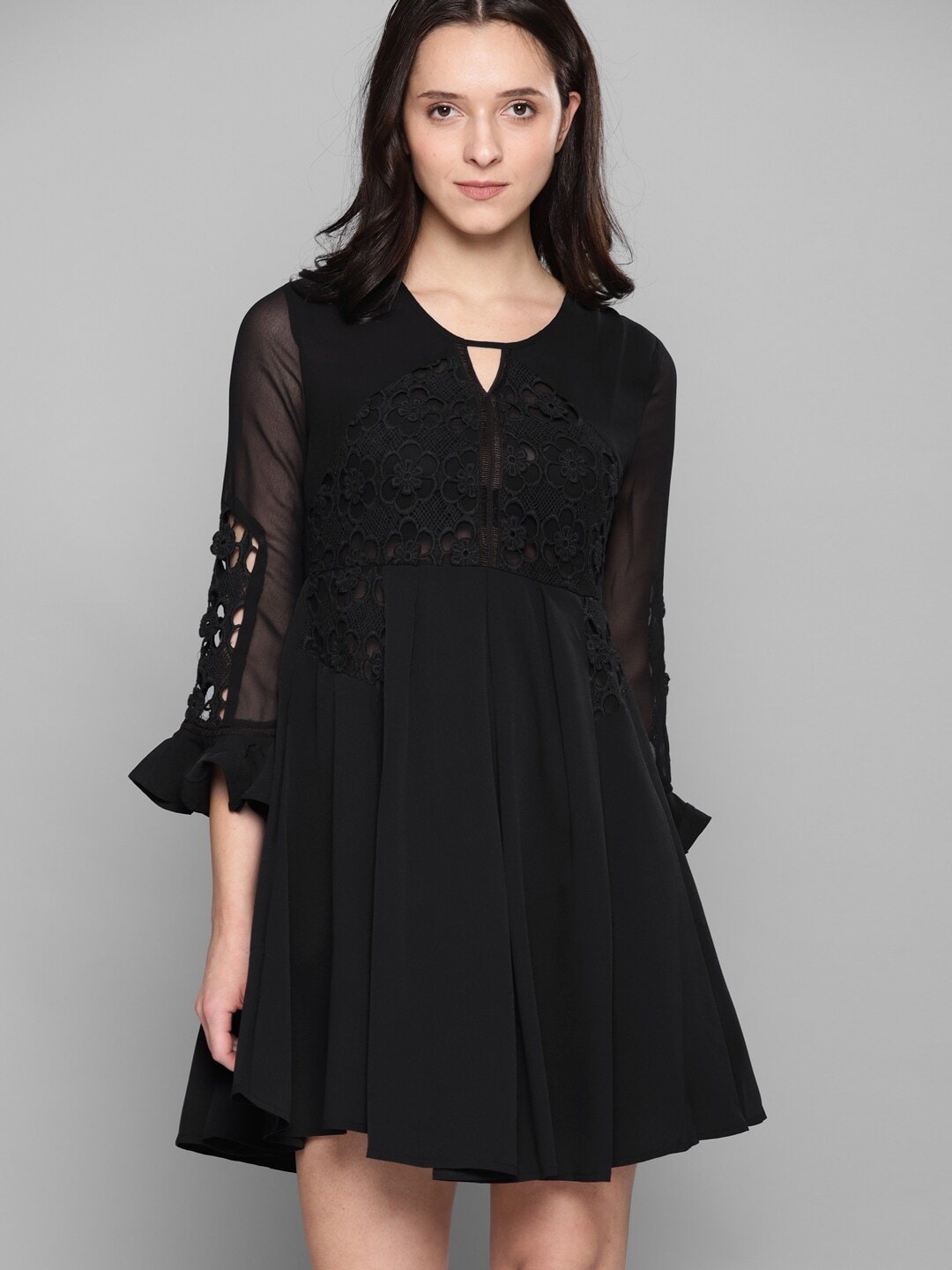 

Mast & Harbour Black Keyhole Neck Bell Sleeve Fit & Flare Dress