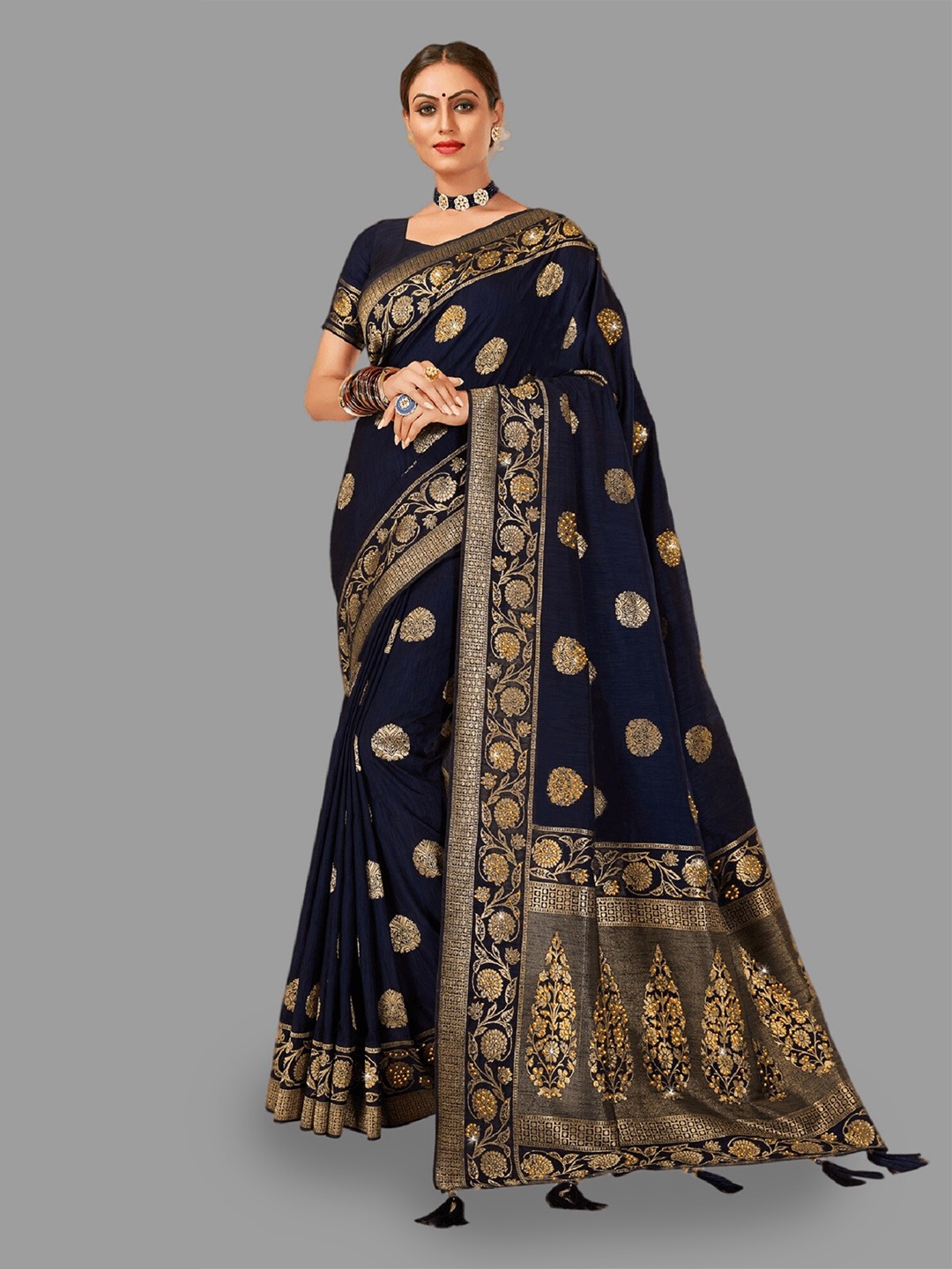 

HASRI Ethnic Motif Woven Design Beads & Stone Work Pure Silk Banarasi Saree, Black