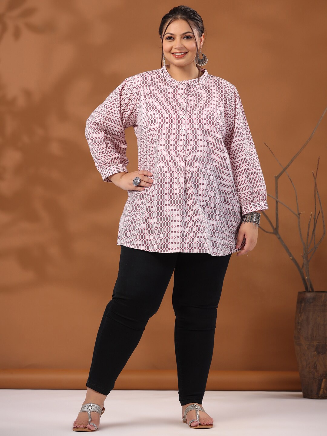 

Jaipur Kurti Plus Size Magenta And White Geometric Printed Cotton Longline Shirt Style Top