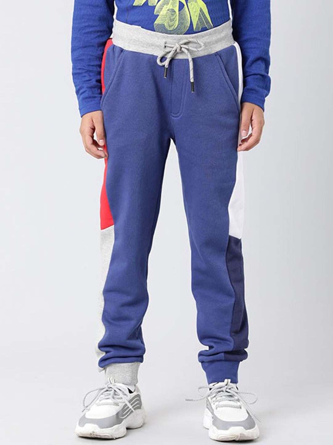 

Indian Terrain Boys Colourblocked Mid-Rise Cotton Joggers, Blue